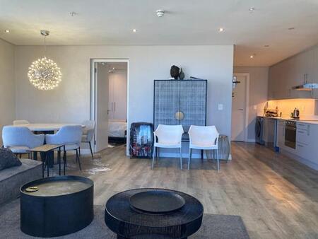 2 Bedroom Apartment in Foreshore