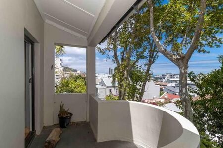 2 Bedroom Apartment in Sea Point