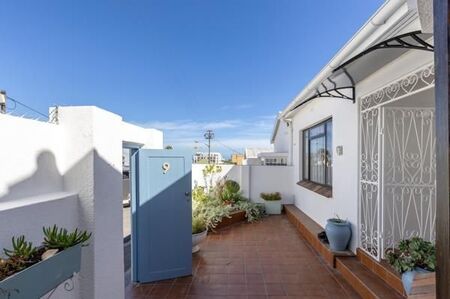 3 Bedroom House in Sea Point