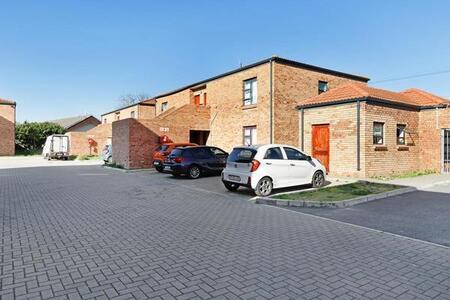 2 Bedroom Apartment in Bellville Central