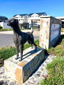 1 Bedroom Apartment in Somerset West Central