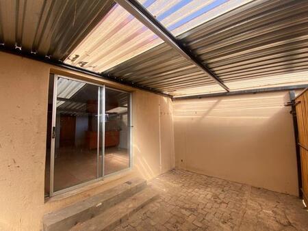 1 Bedroom Flat in Lydenburg