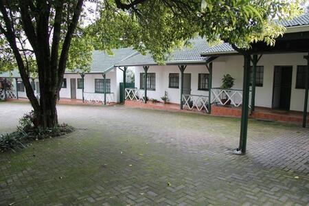 2 Bedroom Apartment in Parkville