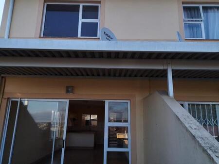 2 Bedroom Duplex in Caversham Glen