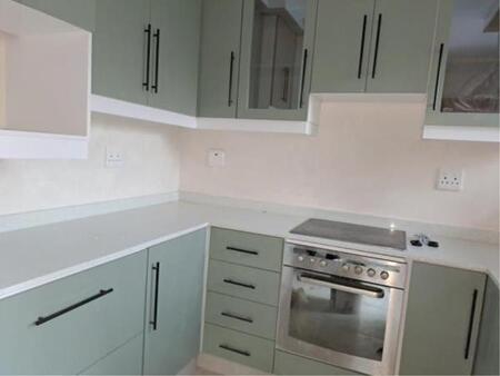 2 Bedroom Apartment in Essenwood