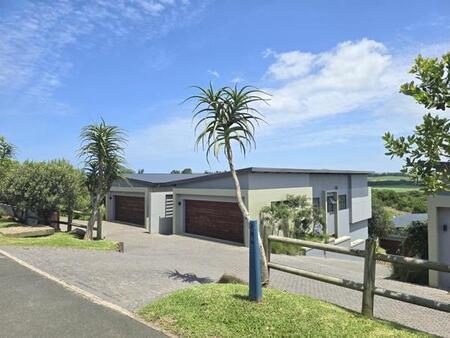 3 Bedroom Townhouse in Palm Lakes Estate