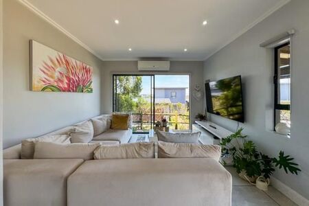 2 Bedroom Townhouse in Palm Lakes Estate