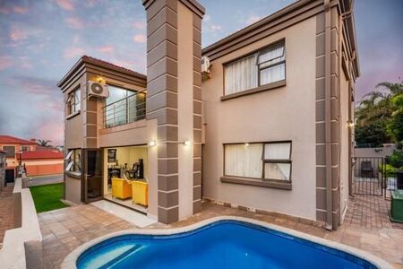 3 Bedroom House in Willowbrook