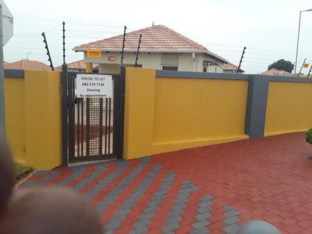 2 Bedroom House in The Orchards