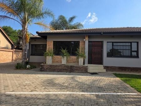 5 Bedroom House in Queenswood