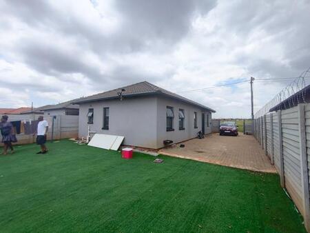 3 Bedroom House in Protea Glen