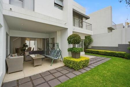 3 Bedroom Cluster in Bryanston