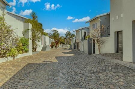 3 Bedroom Townhouse in River Club