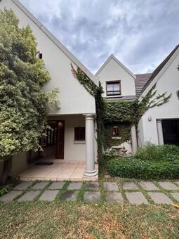 4 Bedroom House in Bryanston