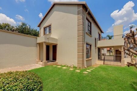3 Bedroom Cluster in Douglasdale