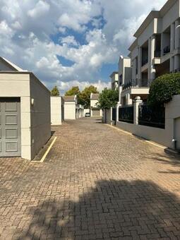 2 Bedroom Apartment in Morningside