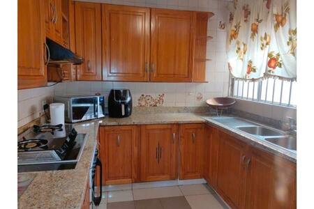 5 Bedroom House in Van Riebeeck Park