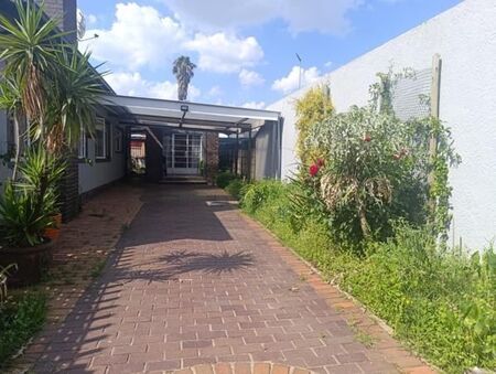 Studio apartment in Comet