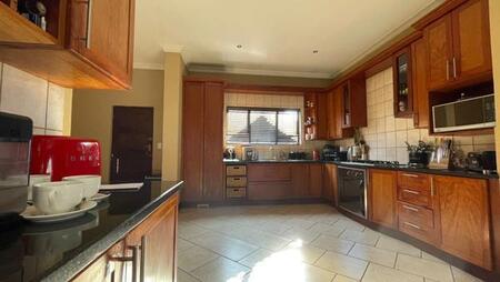 4 Bedroom House in Raslouw
