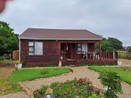 2 Bedroom House in Aston Bay
