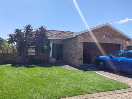 3 Bedroom Townhouse in Lorraine