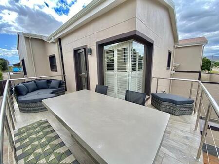 2 Bedroom Apartment in Fisherhaven