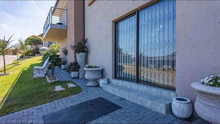 1 Bedroom House in Island View