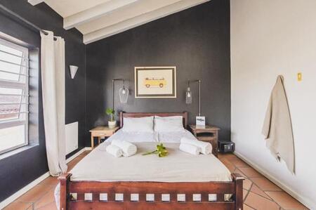 1 Bedroom House in Bloubergrant