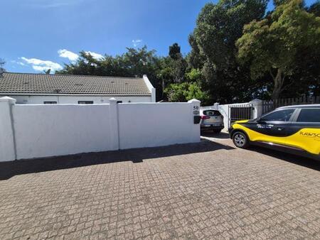 2 Bedroom Townhouse in Table View