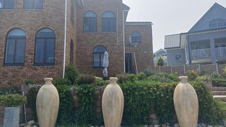 3 Bedroom House in Dana Bay