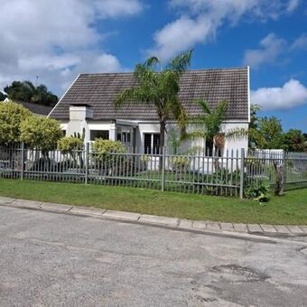 3 Bedroom House in Loerie Park