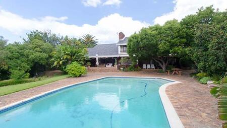 6 Bedroom House in Kenilworth Upper