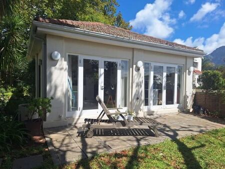 1 Bedroom Apartment in Wynberg