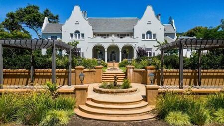 3 Bedroom Apartment in Claremont Upper