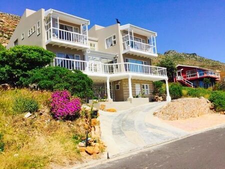 3 Bedroom Apartment in Fish Hoek