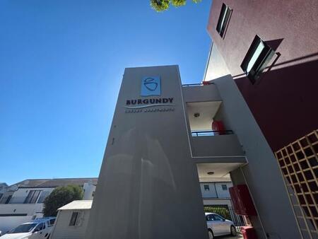 2 Bedroom Apartment in Burgundy Estate