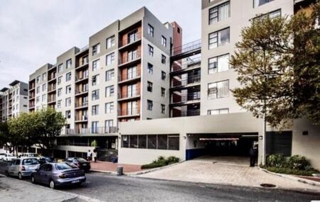 1 Bedroom Apartment in Zonnebloem