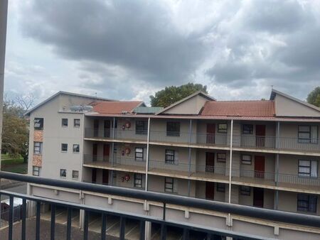 2 Bedroom apartment to rent in Florida, Roodepoort
