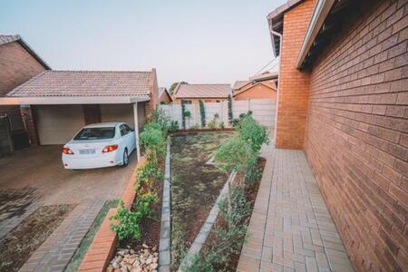 3 Bedroom Duplex in Chantelle