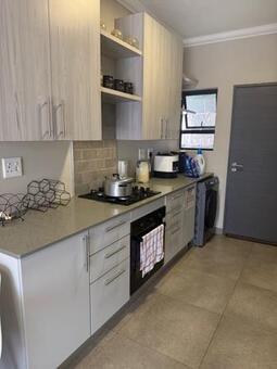 2 Bedroom Flat in Roseville