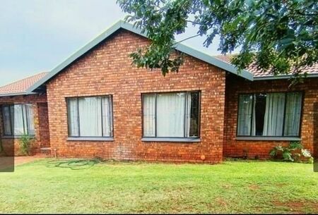 3 Bedroom House in Doornpoort