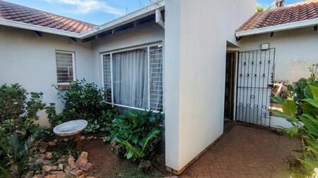 2 Bedroom House in Doornpoort