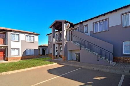 2 Bedroom Apartment in Soweto Central