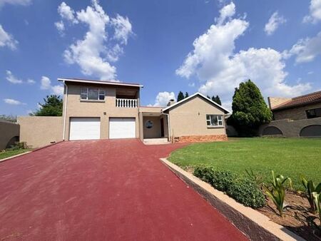 4 Bedroom House in Fourways