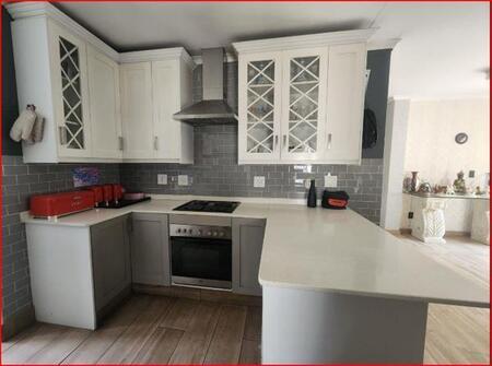 4 Bedroom Cluster in Douglasdale