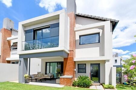 3 Bedroom House in Bryanston