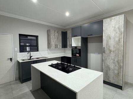 2 Bedroom Apartment in Bryanston