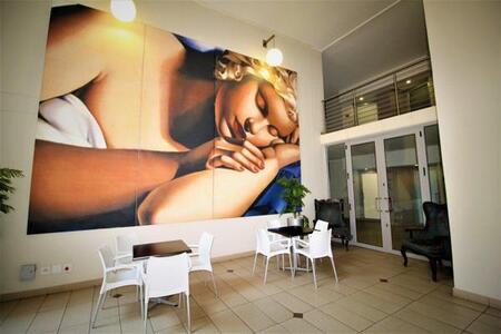 2 Bedroom Apartment in Sandton Central