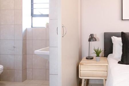 1 Bedroom Apartment in Broadacres