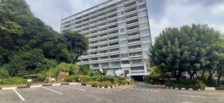 1 Bedroom Apartment in Parktown